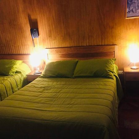 Hostal Chalet Las Violetas Пунта-Аренас Экстерьер фото