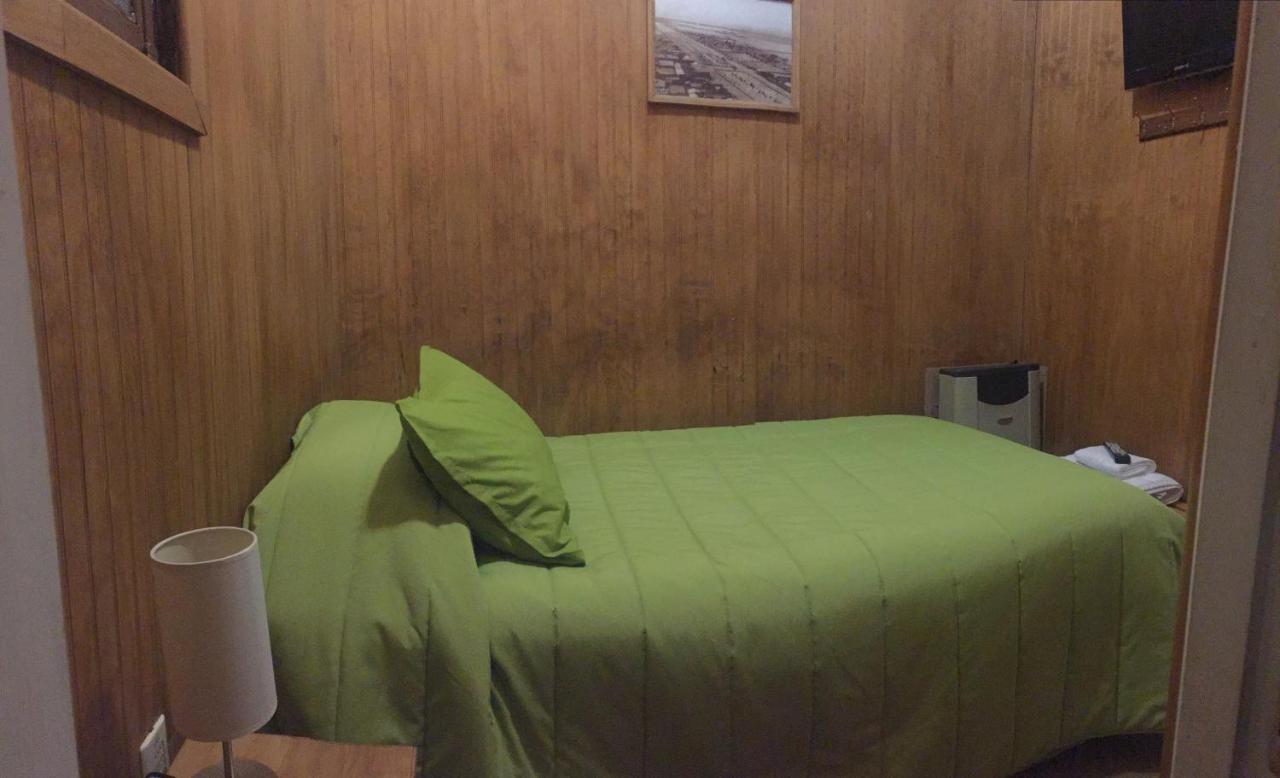 Hostal Chalet Las Violetas Пунта-Аренас Экстерьер фото