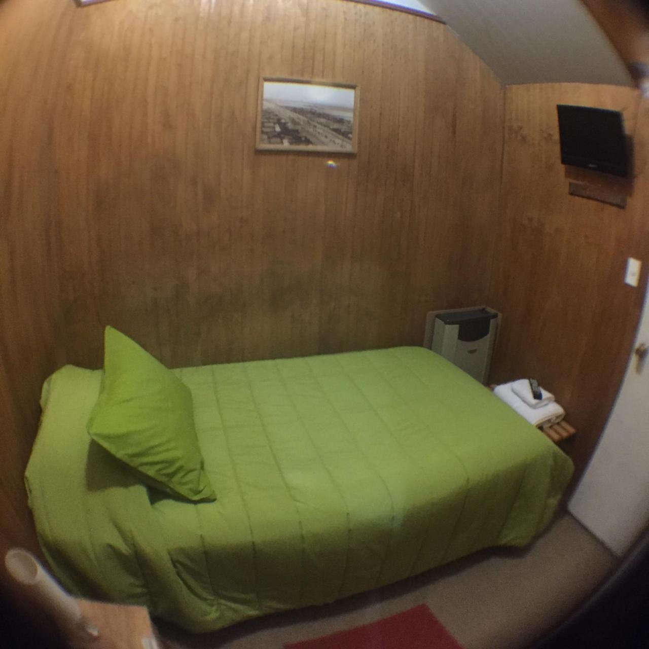 Hostal Chalet Las Violetas Пунта-Аренас Экстерьер фото