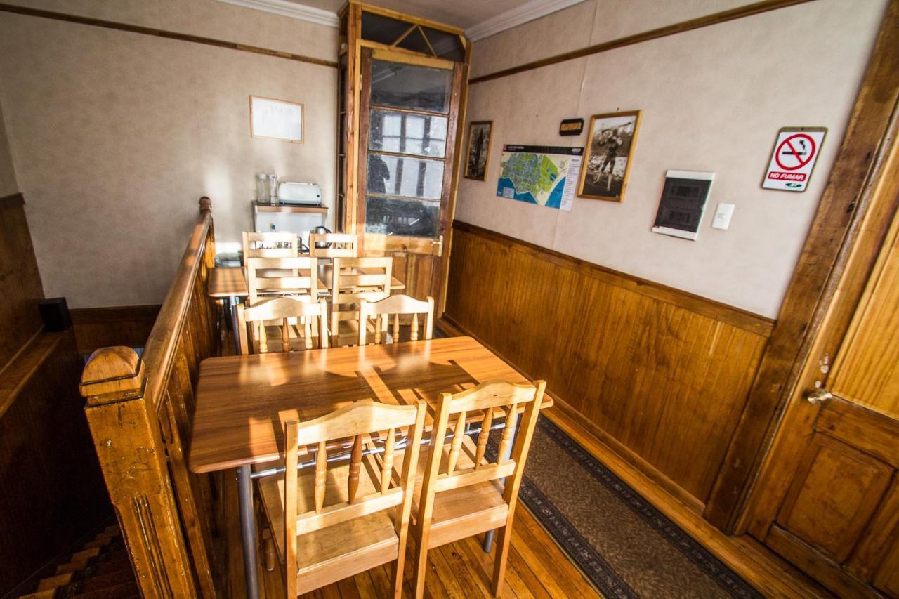 Hostal Chalet Las Violetas Пунта-Аренас Экстерьер фото