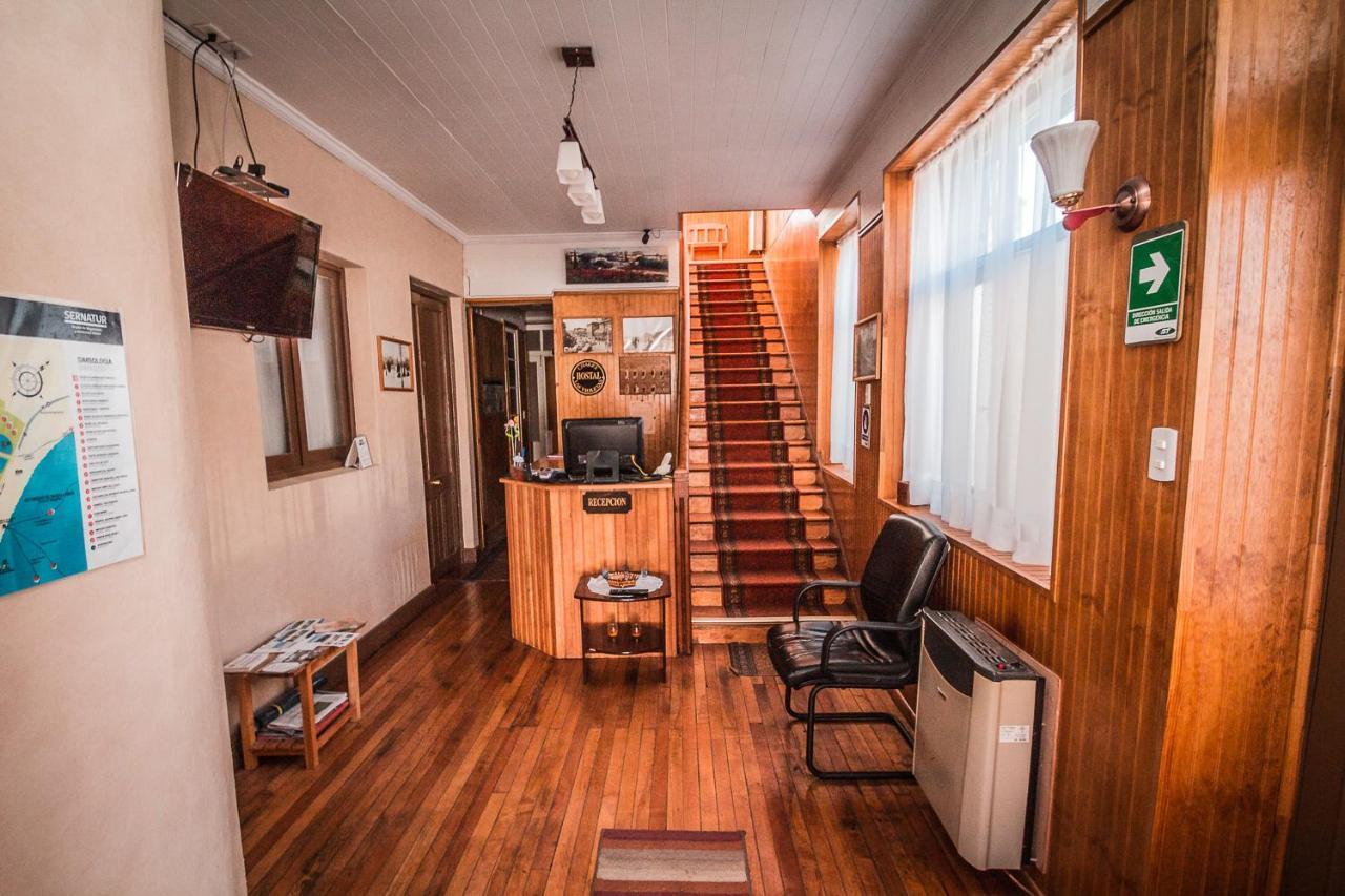Hostal Chalet Las Violetas Пунта-Аренас Экстерьер фото